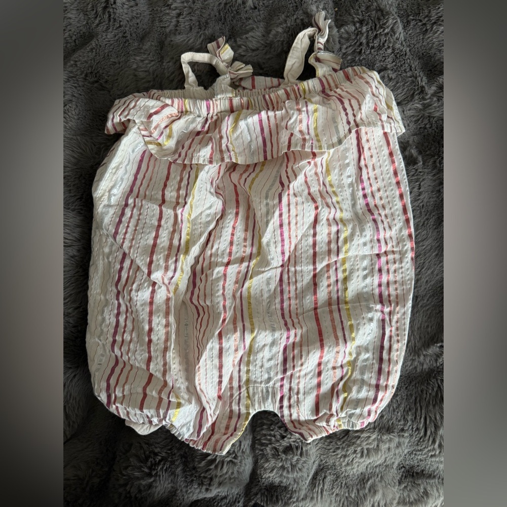 Baby Gap autumn color stripes bodysuit with bows size 12-18M